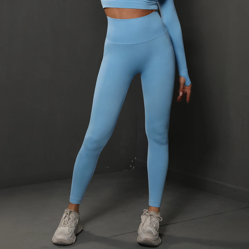 Mallas de gimnasio de tiro alto sin costuras para realzar los glúteos — Pantalones de yoga a prueba de sentadillas para mujer