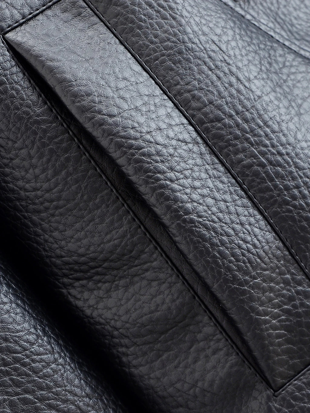 Chaqueta de polipiel con cremallera para mujer — Estilo informal urbano