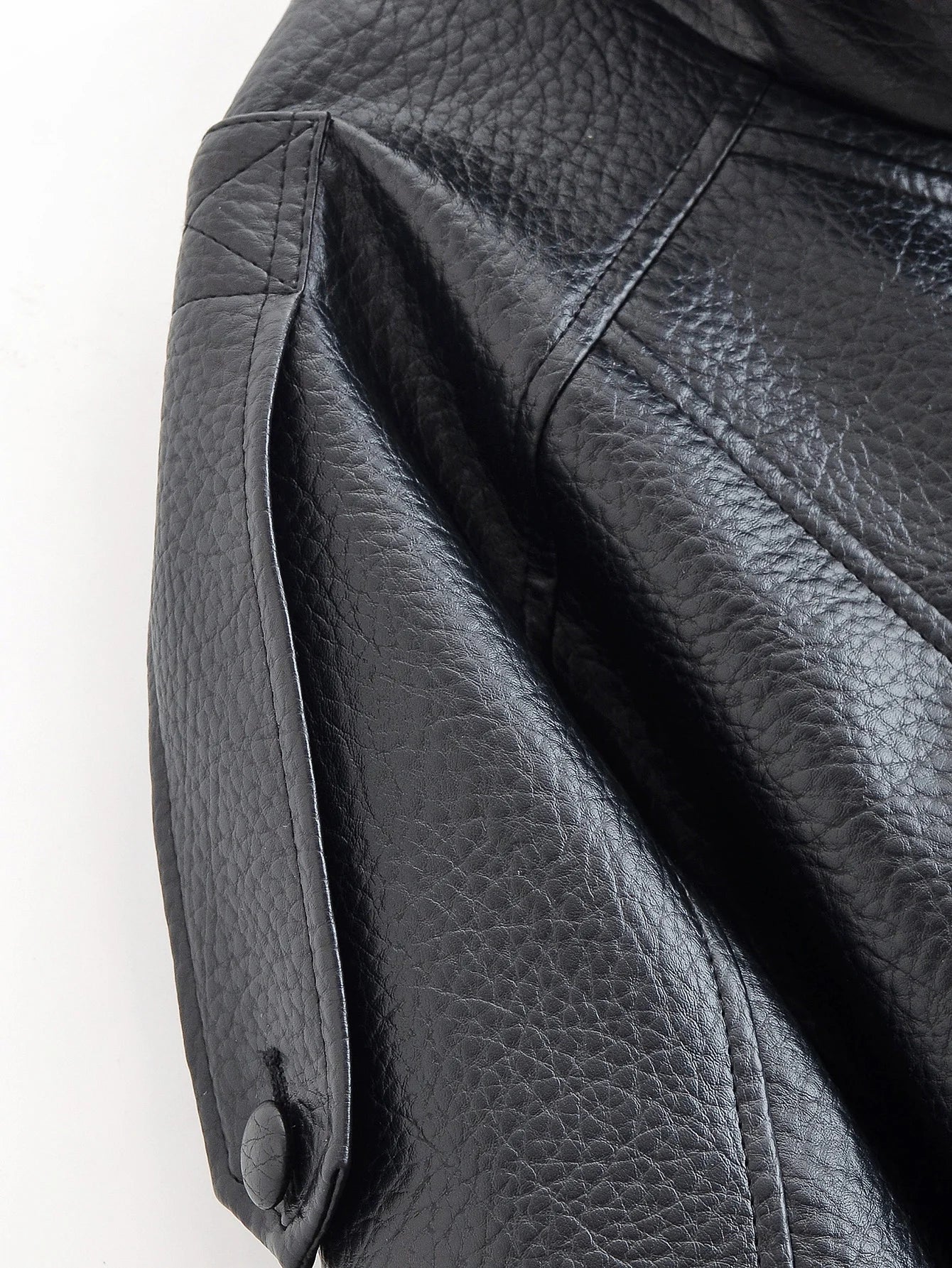 Chaqueta de polipiel con cremallera para mujer — Estilo informal urbano