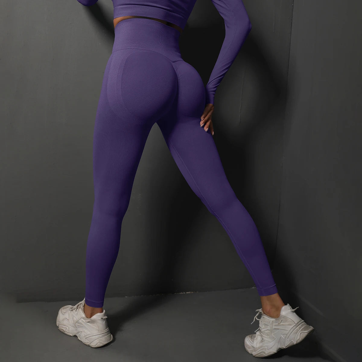 Mallas de gimnasio de tiro alto sin costuras para realzar los glúteos — Pantalones de yoga a prueba de sentadillas para mujer