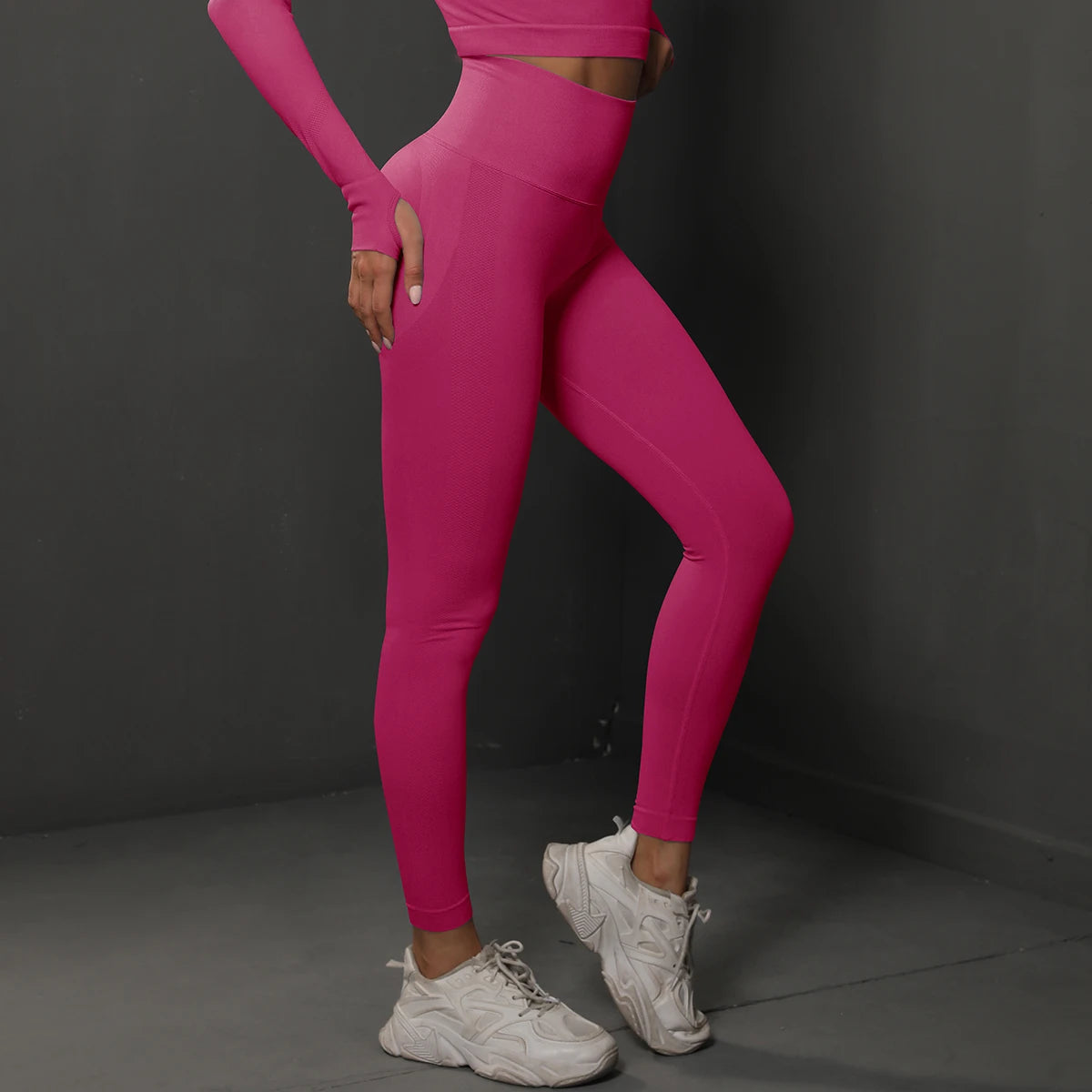 Mallas de gimnasio de tiro alto sin costuras para realzar los glúteos — Pantalones de yoga a prueba de sentadillas para mujer