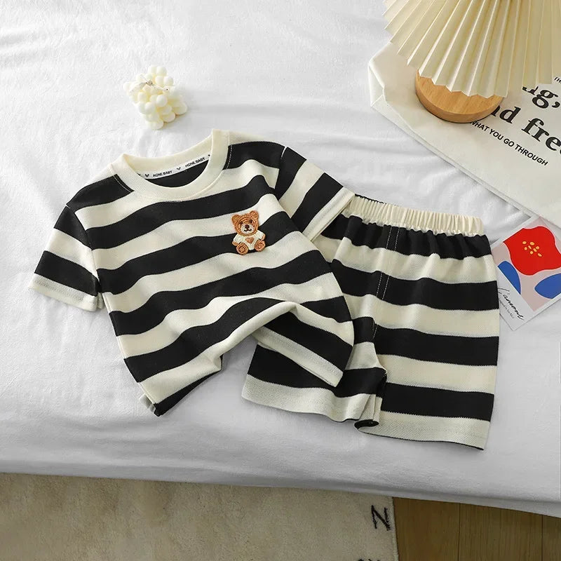 Conjunto de camiseta y shorts a rayas para niños — Chándal de verano unisex para niños y niñas de 4 a 6 años