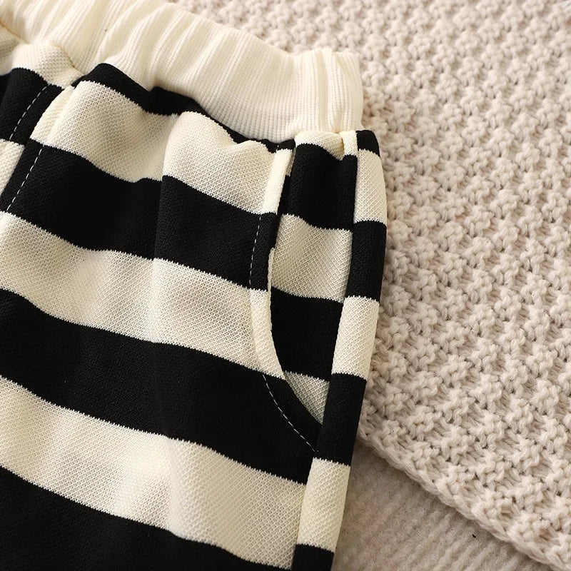 Conjunto de camiseta y shorts a rayas para niños — Chándal de verano unisex para niños y niñas de 4 a 6 años