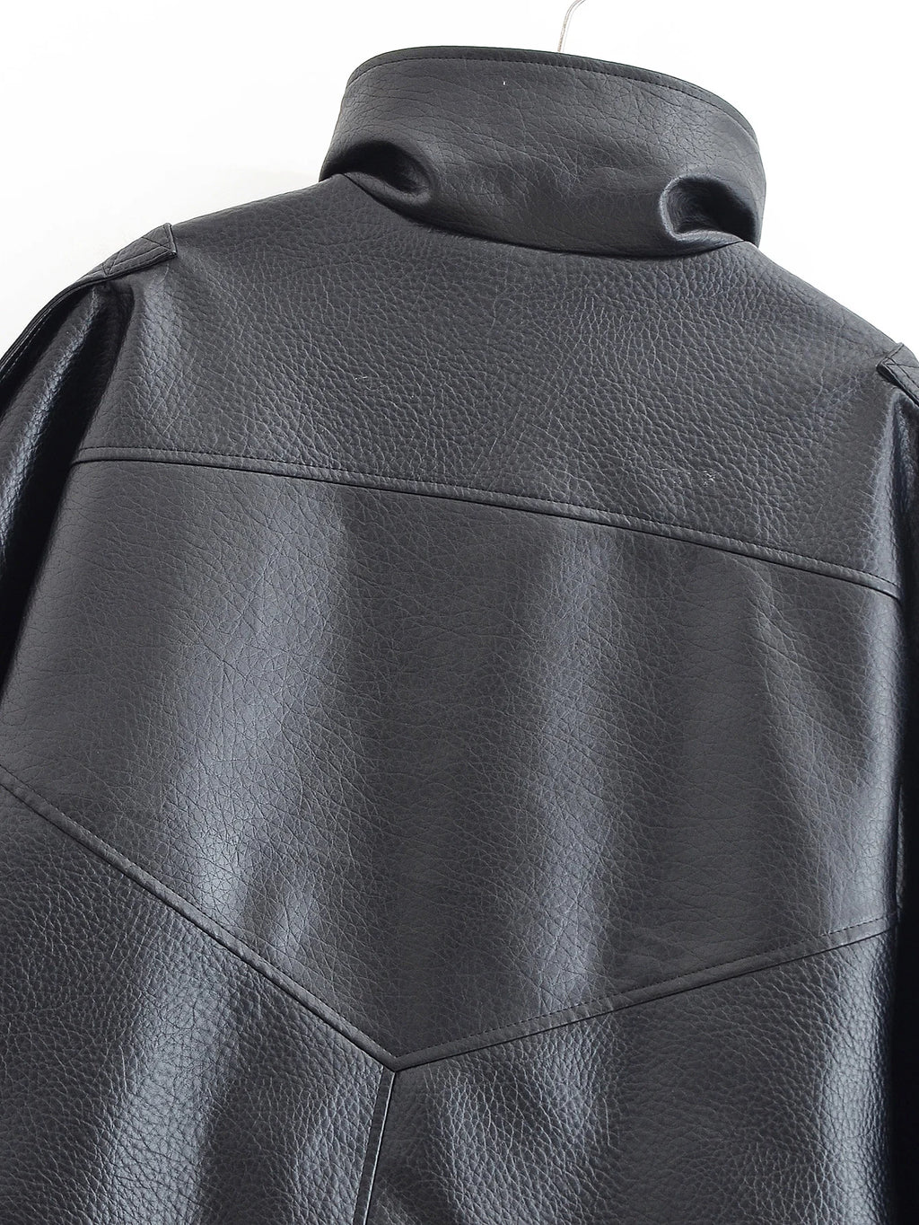 Chaqueta de polipiel con cremallera para mujer — Estilo informal urbano