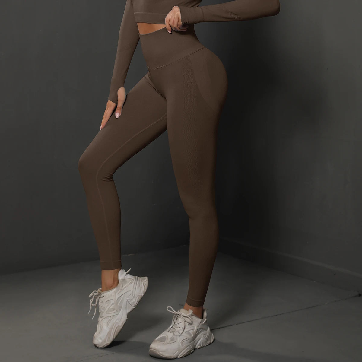 Mallas de gimnasio de tiro alto sin costuras para realzar los glúteos — Pantalones de yoga a prueba de sentadillas para mujer