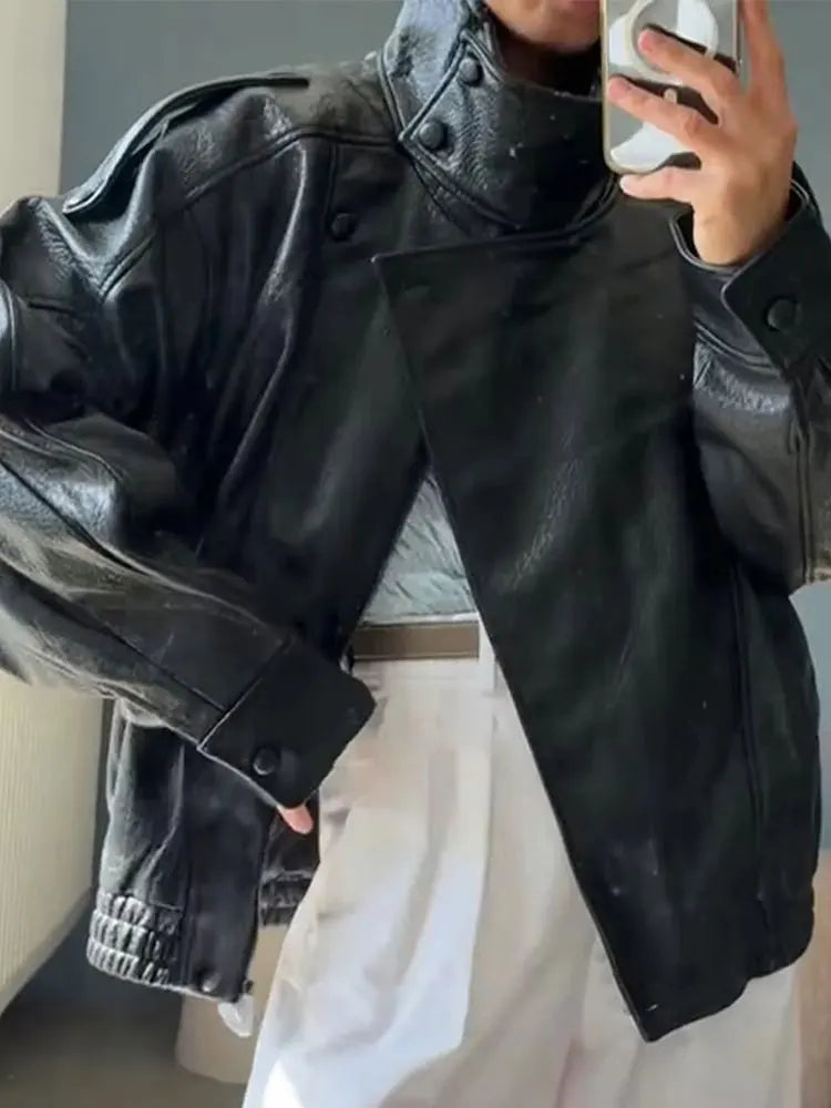 Chaqueta de polipiel con cremallera para mujer — Estilo informal urbano