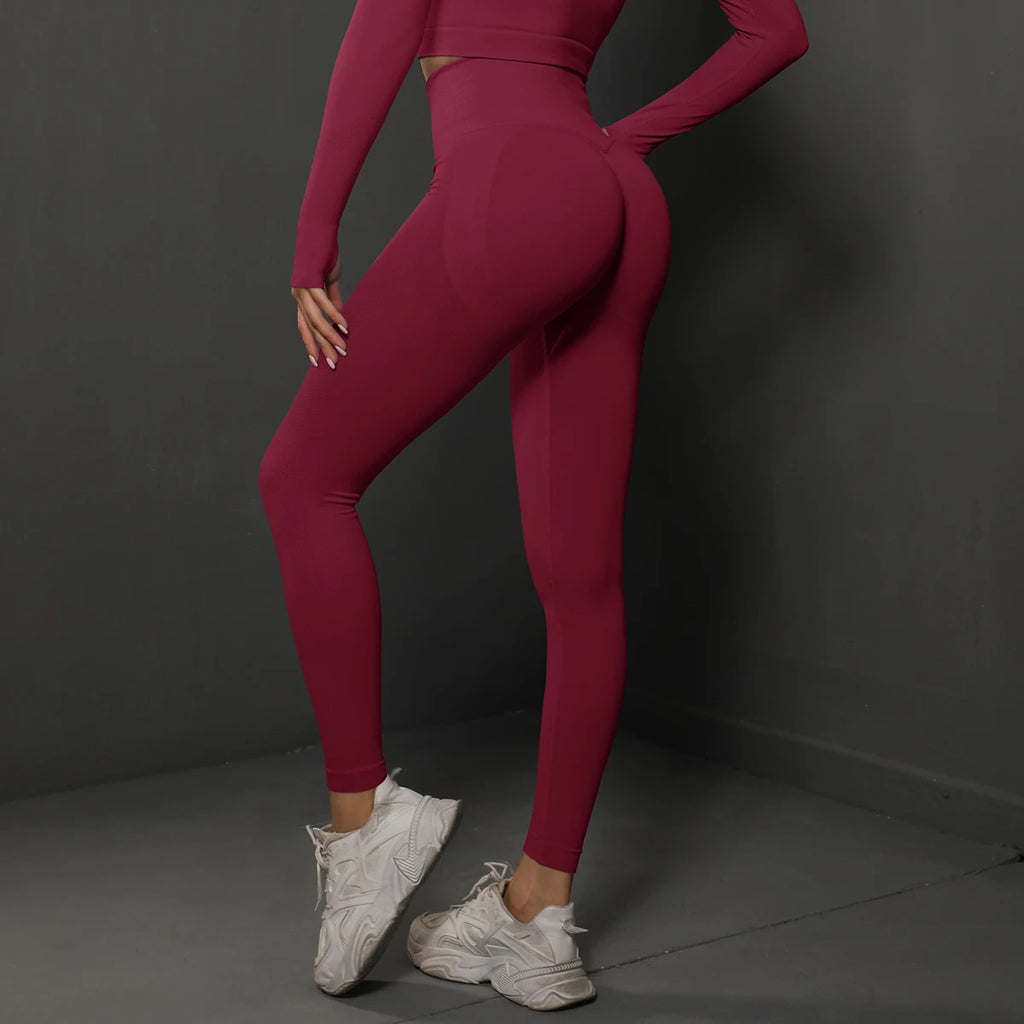Mallas de gimnasio de tiro alto sin costuras para realzar los glúteos — Pantalones de yoga a prueba de sentadillas para mujer